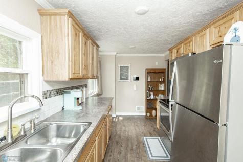 1337 4th Avenue S Moorhead MN 56560