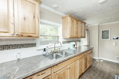 1337 4th Avenue S Moorhead MN 56560