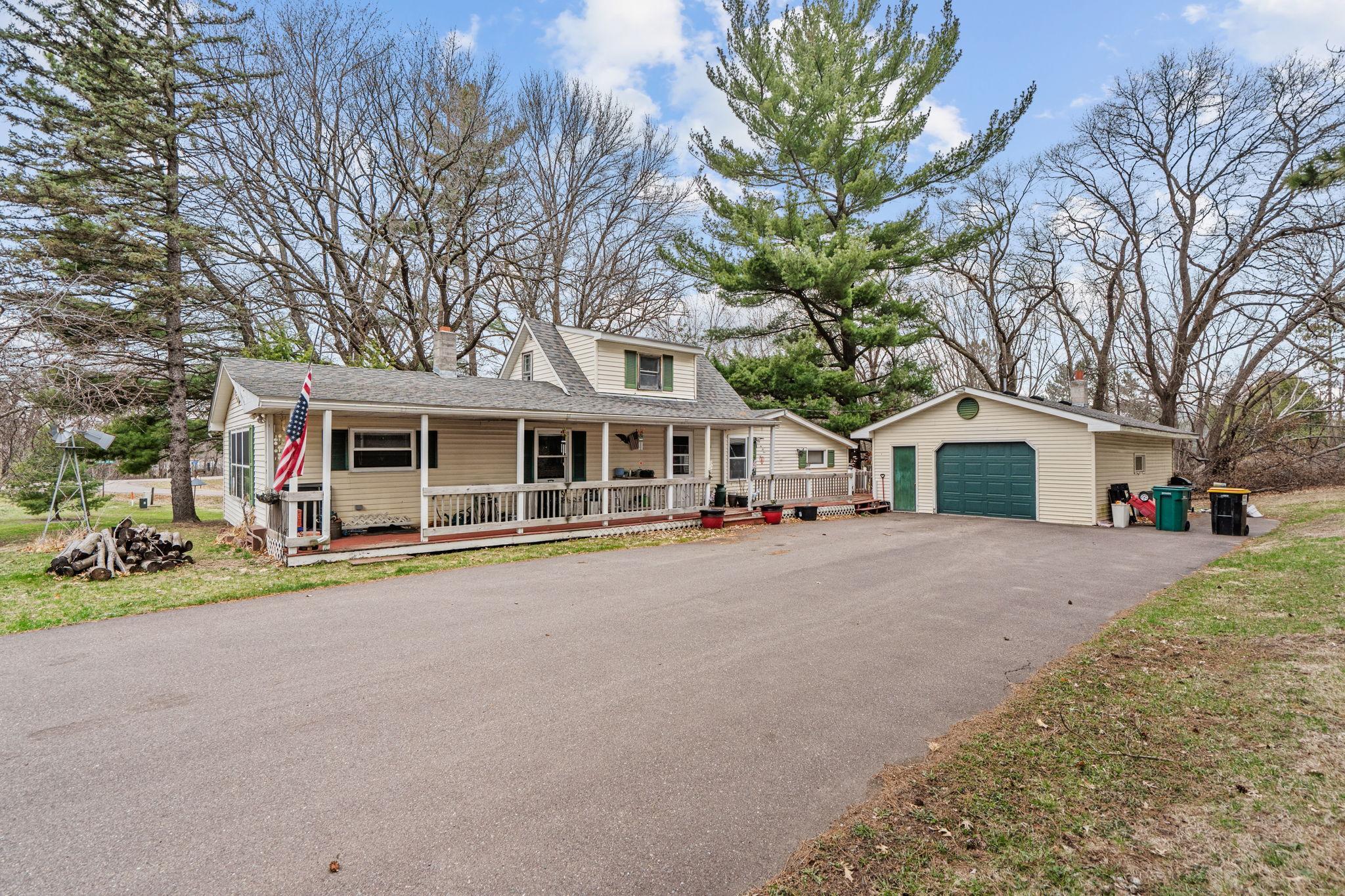 815 333rd Avenue NE Cambridge MN 55008