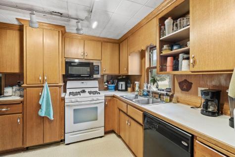 815 333rd Avenue NE Cambridge MN 55008