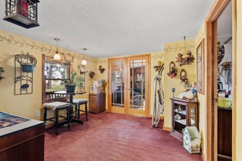 815 333rd Avenue NE Cambridge MN 55008