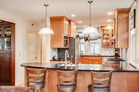 1933 E River Terrace Minneapolis MN 55414
