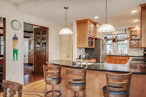 1933 E River Terrace Minneapolis MN 55414