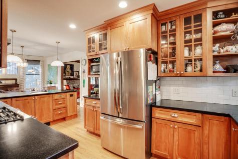 1933 E River Terrace Minneapolis MN 55414