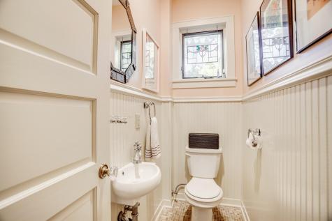 1933 E River Terrace Minneapolis MN 55414