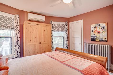 1933 E River Terrace Minneapolis MN 55414