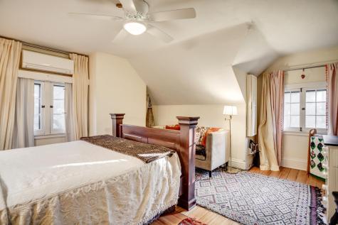 1933 E River Terrace Minneapolis MN 55414
