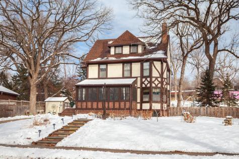 1933 E River Terrace Minneapolis MN 55414
