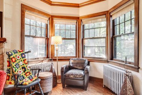 1933 E River Terrace Minneapolis MN 55414