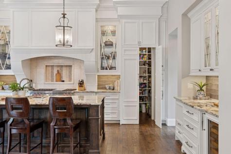 405 Carpenters Point Wayzata MN 55391