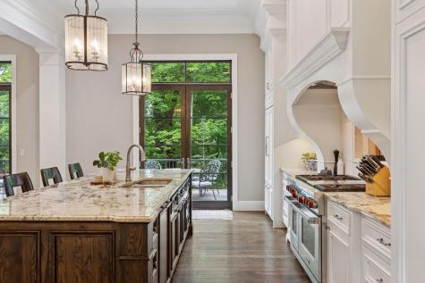405 Carpenters Point Wayzata MN 55391