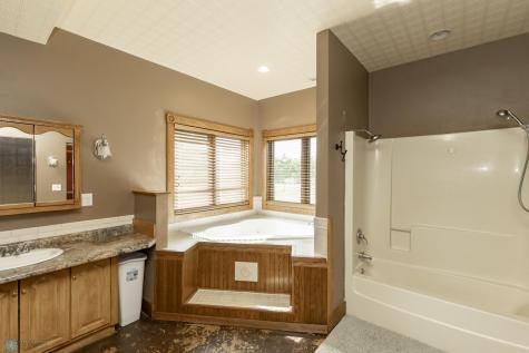 7770 Highway 18 Wyndmere ND 58081