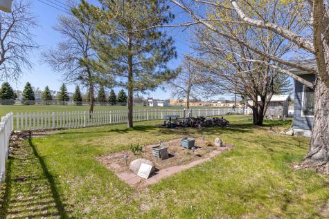 702 3rd Avenue SE Barnesville MN 56514