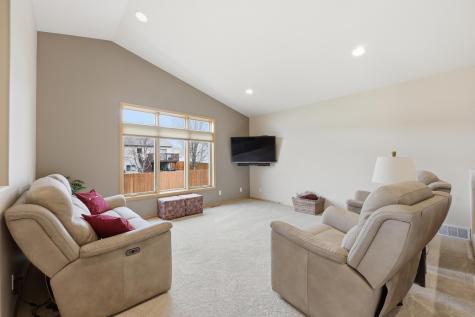 4875 43rd Street S Fargo ND 58104