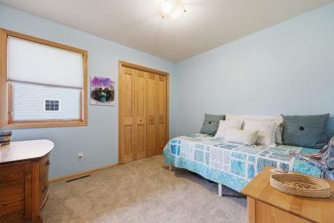 4875 43rd Street S Fargo ND 58104