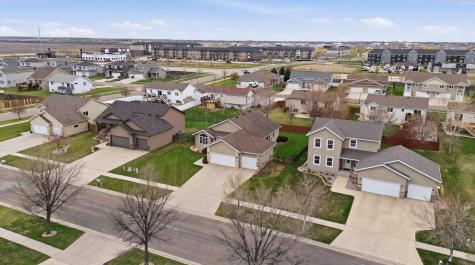 4875 43rd Street S Fargo ND 58104