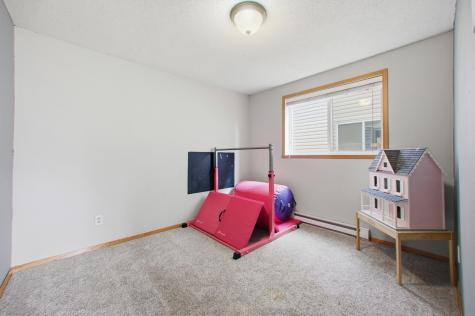 2218 59th Avenue S Fargo ND 58104