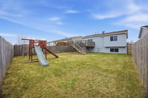 2218 59th Avenue S Fargo ND 58104