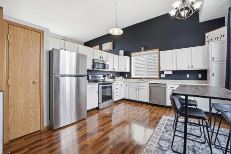 2218 59th Avenue S Fargo ND 58104