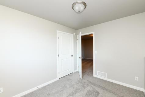 6809 Deer Creek Loop Horace ND 58047