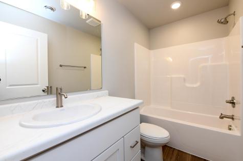 6809 Deer Creek Loop Horace ND 58047