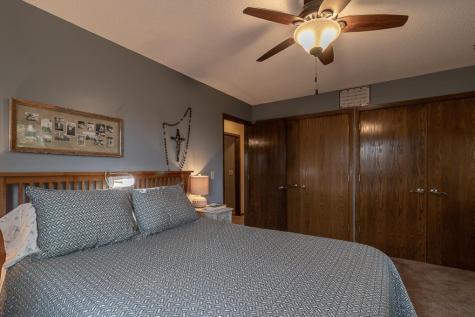 35425 Shakpays Cove Road Kasota MN 56050
