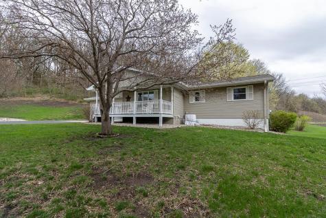 35425 Shakpays Cove Road Kasota MN 56050