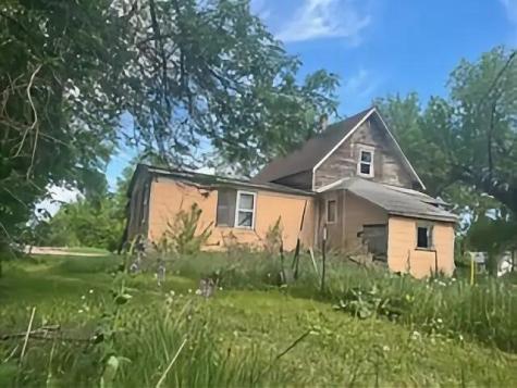 523 Center Street Clinton MN 56225