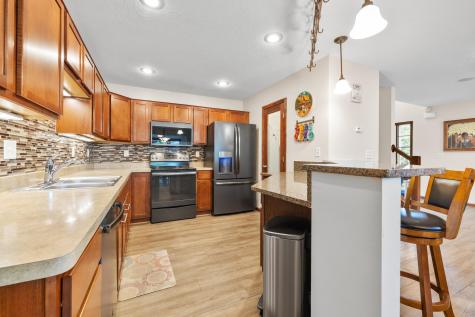 15221 Stonewood Terrace Burnsville MN 55306