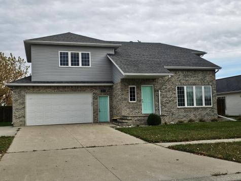 1842 52nd Street S Fargo ND 58103