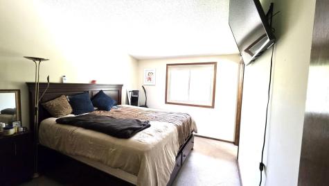 8009 Edgewood Avenue N Brooklyn Park MN 55445
