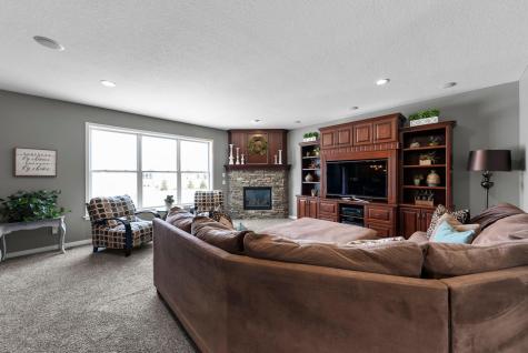 16179 Crane Street NW Andover MN 55304
