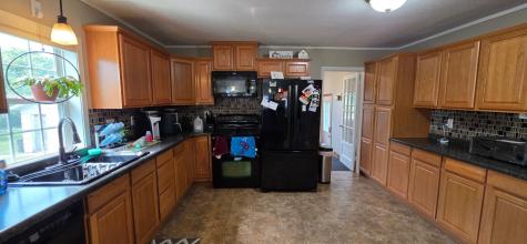 485 7th Avenue NW Valley City ND 58072