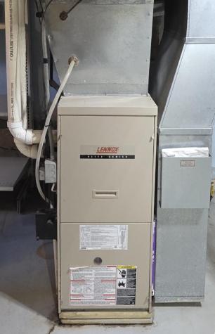 485 7th Avenue NW Valley City ND 58072