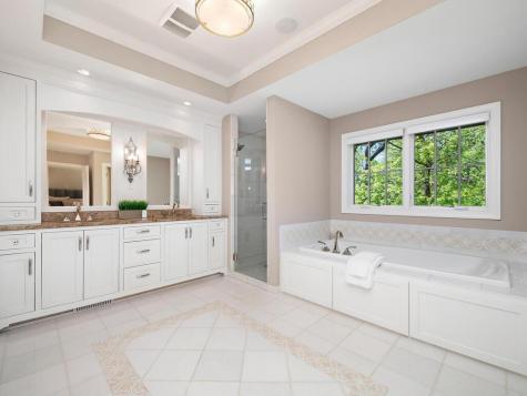 1516 Brightwood Drive Minnetonka MN 55391