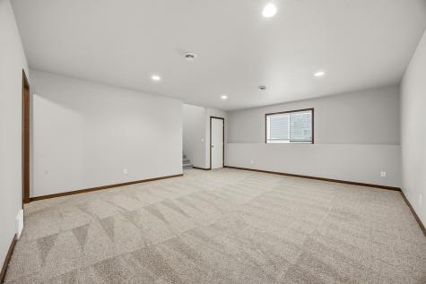 726 Prairie Avenue Horace ND 58047