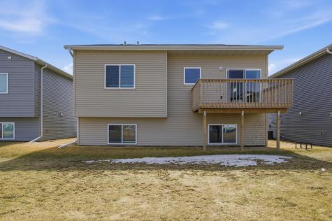 726 Prairie Avenue Horace ND 58047