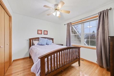 3961 Stonebridge Drive N Eagan MN 55123