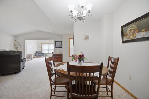 1906 Oak Tree Lane Austin MN 55912
