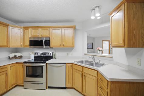 1906 Oak Tree Lane Austin MN 55912