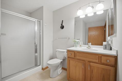 1906 Oak Tree Lane Austin MN 55912