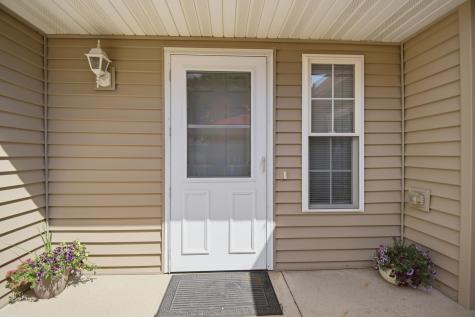 1906 Oak Tree Lane Austin MN 55912