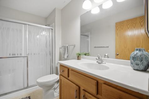 1906 Oak Tree Lane Austin MN 55912