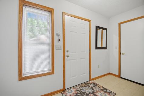1906 Oak Tree Lane Austin MN 55912