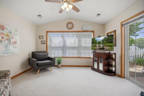 1906 Oak Tree Lane Austin MN 55912