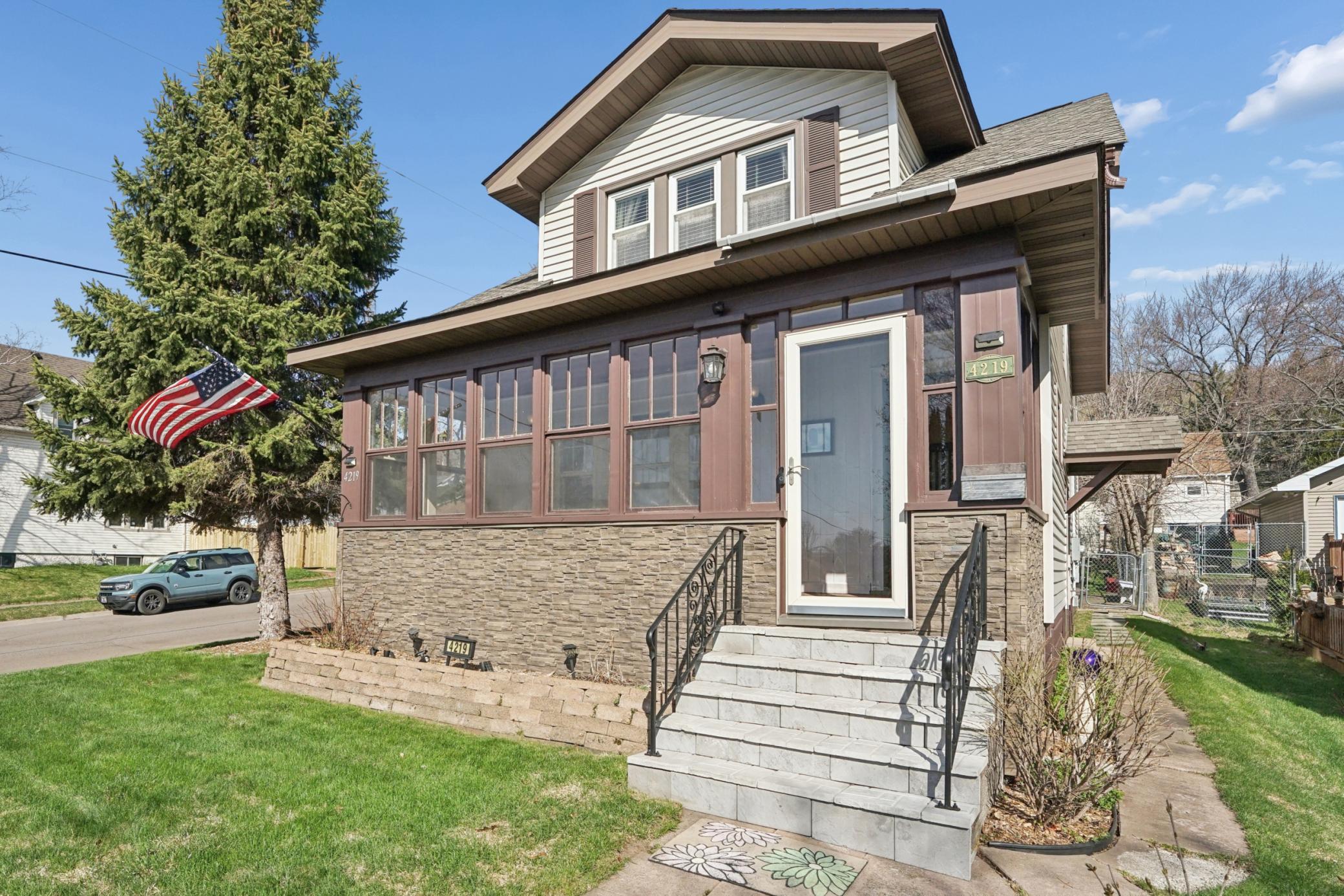 4219 W 8th Street Duluth MN 55807