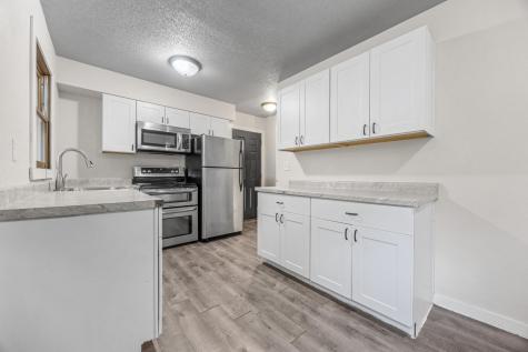 2209 6th Avenue S Fargo ND 58103