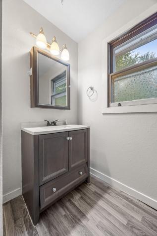 2209 6th Avenue S Fargo ND 58103