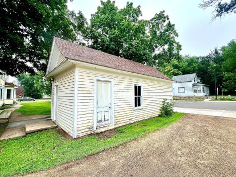 324 Monroe Avenue Ortonville MN 56278