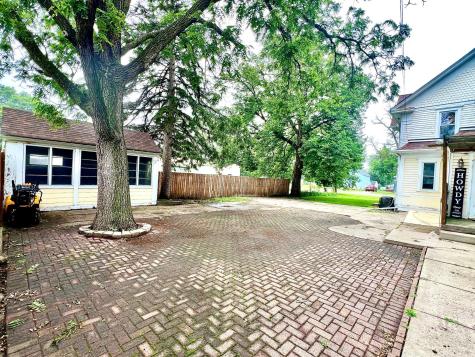 324 Monroe Avenue Ortonville MN 56278